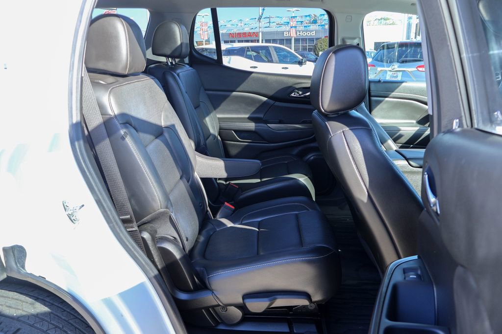 Used 2023 GMC Acadia SLT w/ Preferred Package image 10