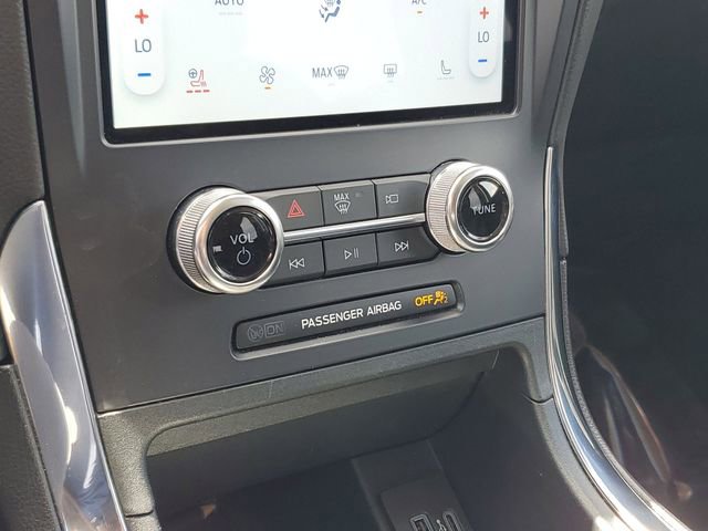 Used 2024 Ford Edge Titanium image 20