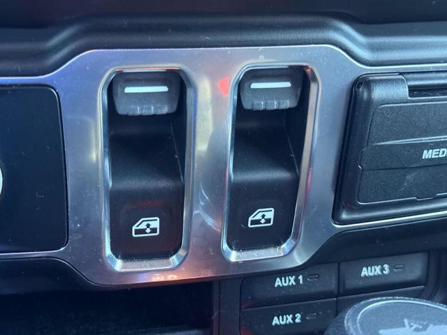 Used 2022 Jeep Wrangler Sport AWD/4WD image 18