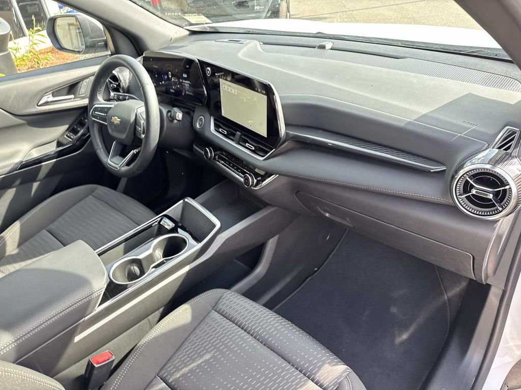 Certified 2025 Chevrolet Equinox LT image 13