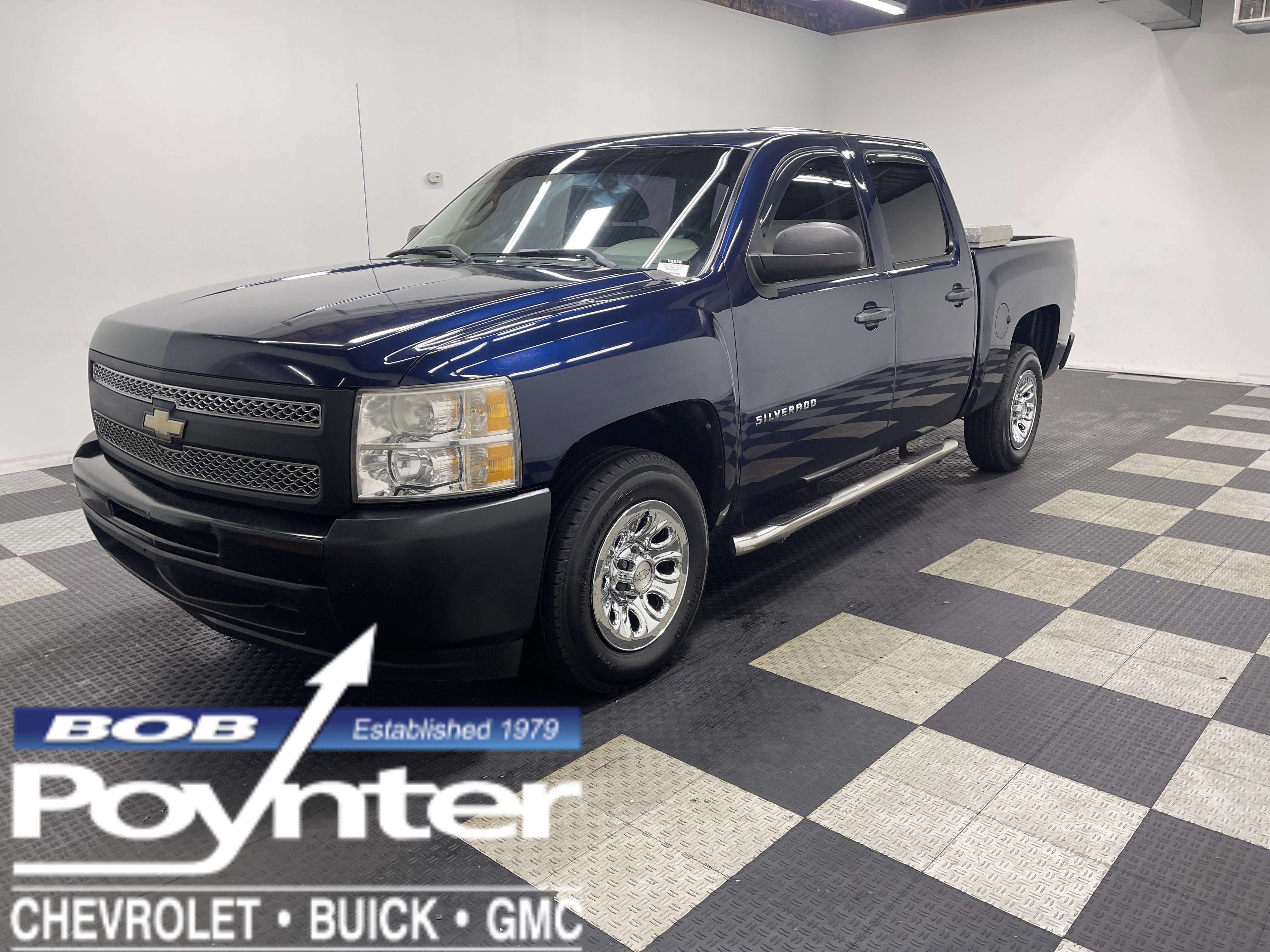 Used 2011 Chevrolet Silverado 1500 W/T RWD image 1