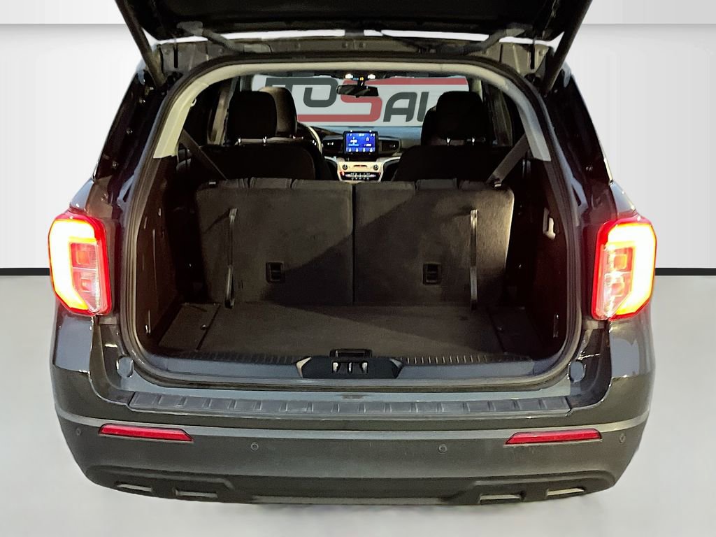 Used 2022 Ford Explorer XLT image 26