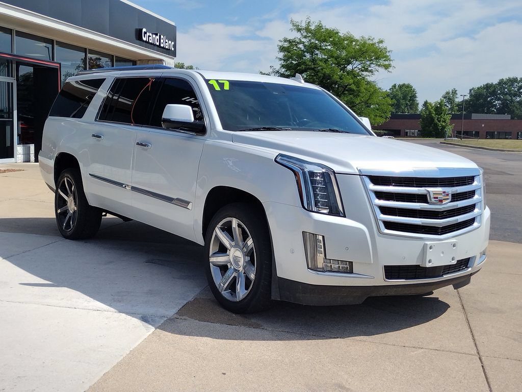 Used 2017 Cadillac Escalade ESV Premium Luxury AWD/4WD image 17