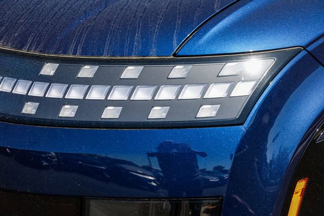 New 2026 Hyundai Ioniq 9 Limited image 8