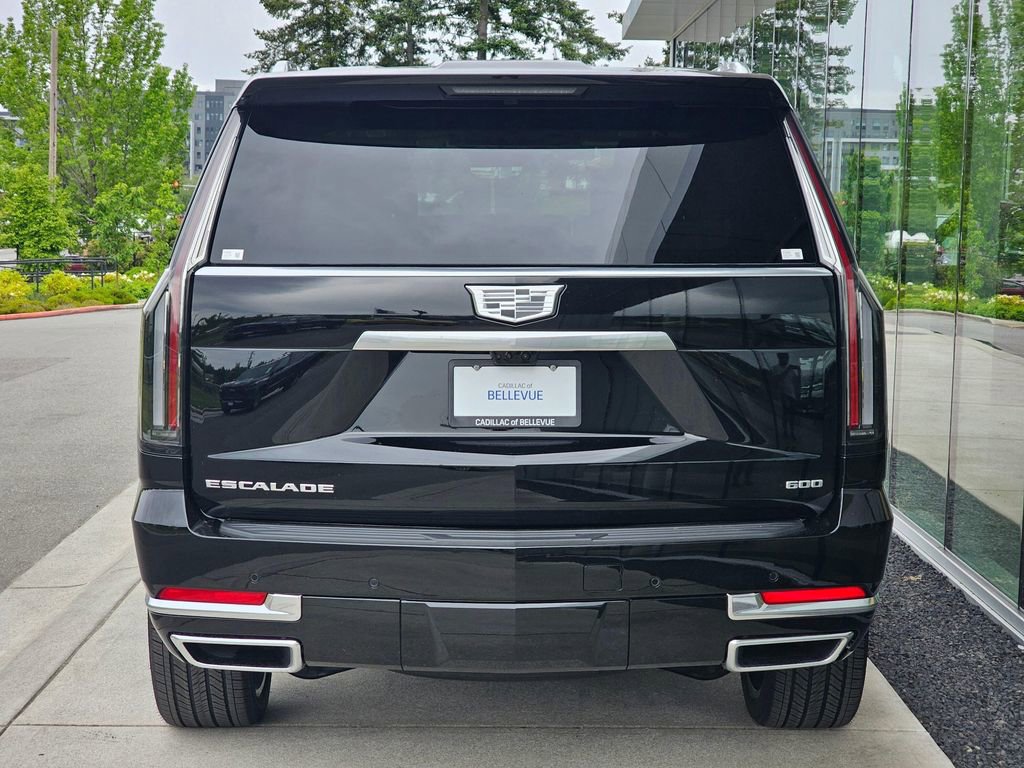 New 2026 Cadillac Escalade Platinum Luxury w/ LPO, Radiant Package AWD/4WD image 4