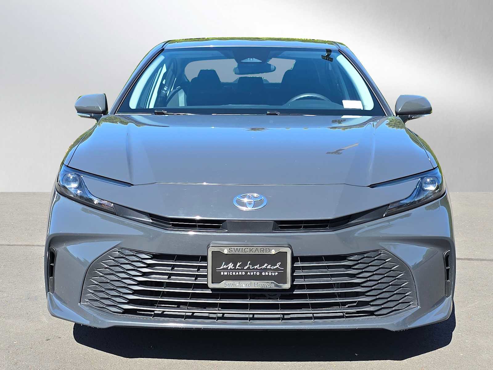 Used 2025 Toyota Camry LE FWD image 8