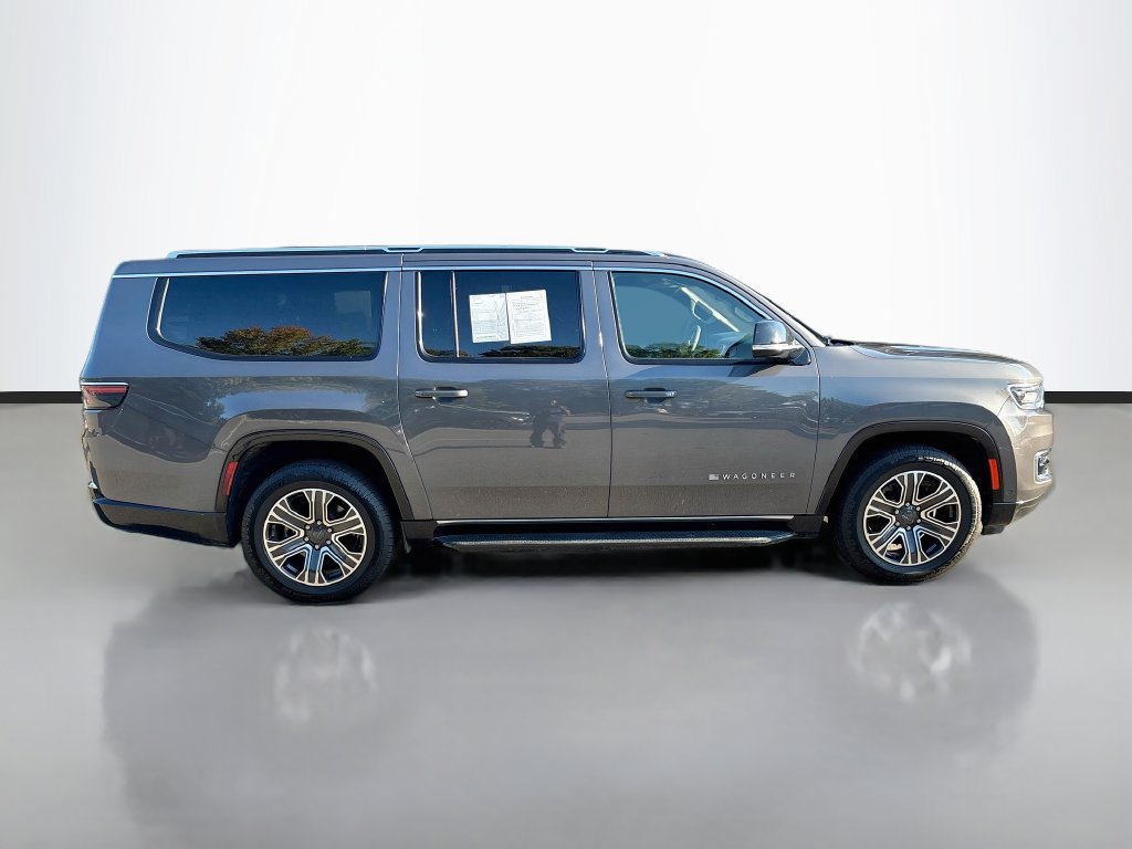 Used 2024 Jeep Wagoneer L Series II AWD/4WD image 8