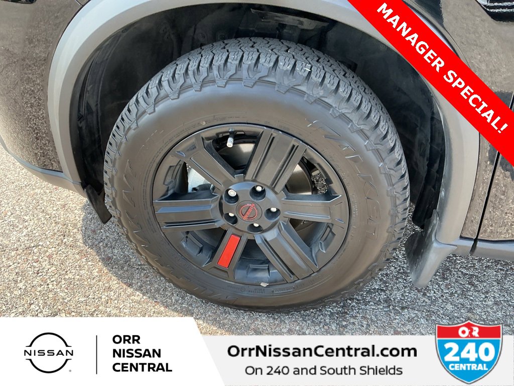 Certified 2025 Nissan Rogue SV image 10