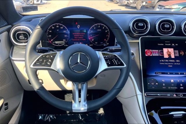 Used 2025 Mercedes-Benz C 300 4MATIC Sedan image 4