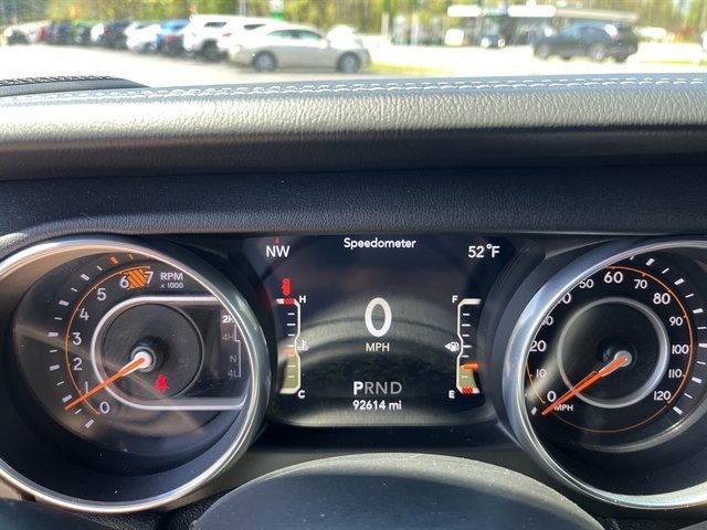 Used 2018 Jeep Wrangler Unlimited Sahara AWD/4WD image 22