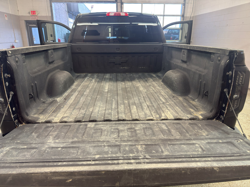 Used 2017 Chevrolet Silverado 1500 LT w/ Redline Edition image 26