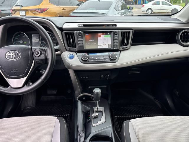 Used 2017 Toyota RAV4 XLE w/ Convenience Package AWD/4WD image 10