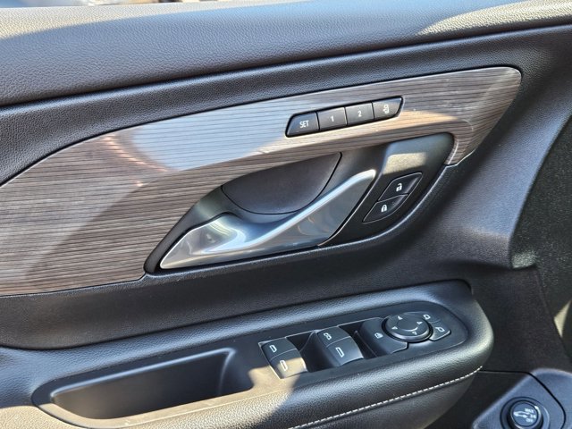 Used 2023 GMC Terrain Denali image 10