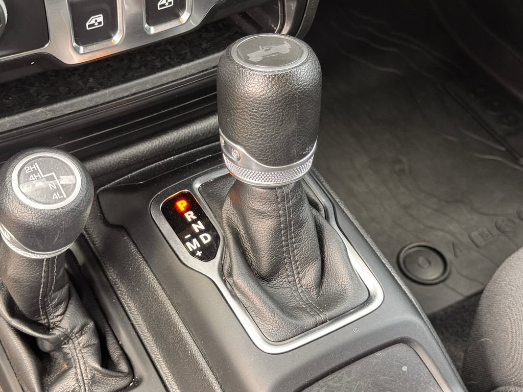 Used 2022 Jeep Wrangler Sport AWD/4WD image 14