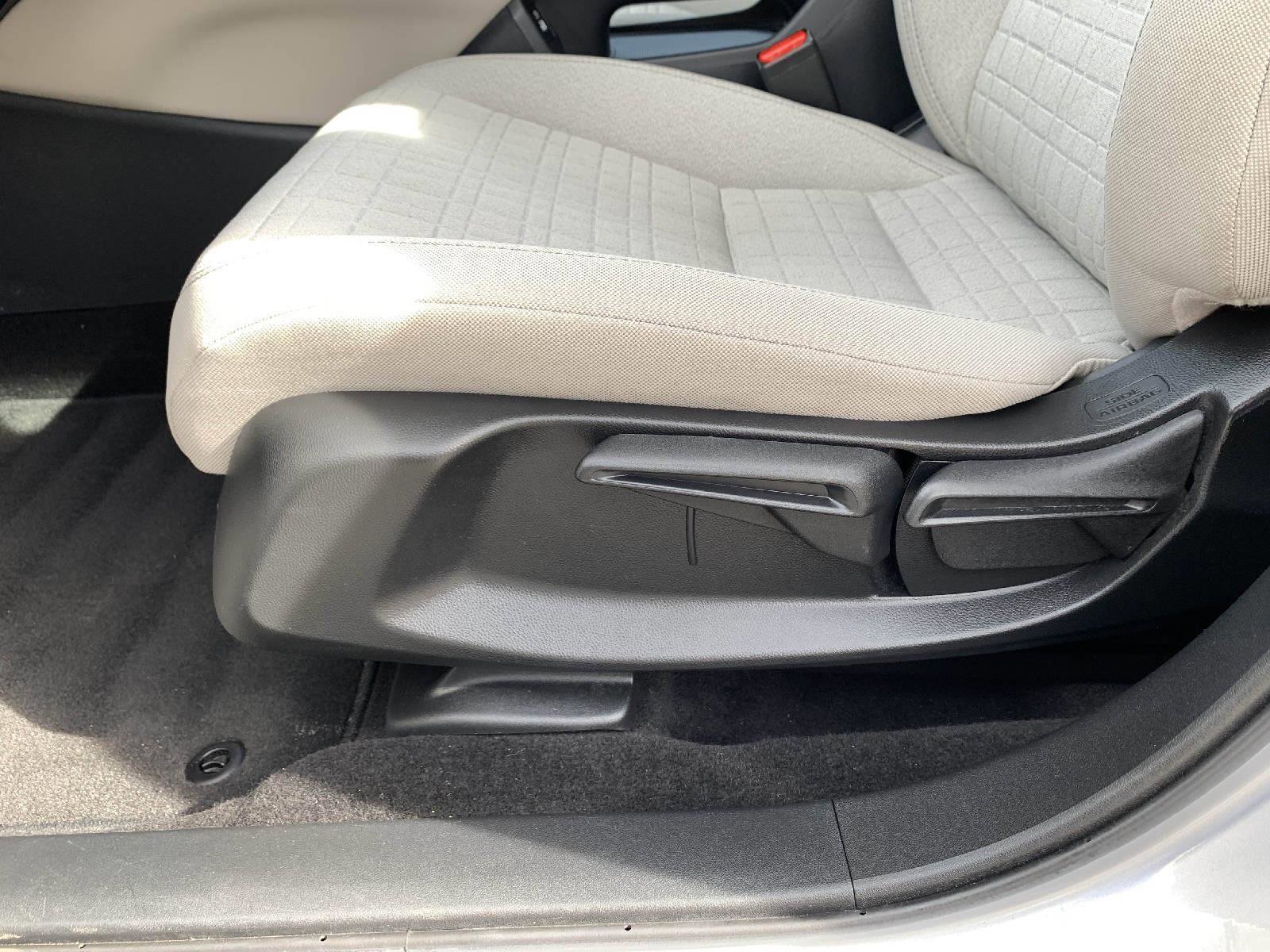 Used 2023 Honda HR-V LX image 34