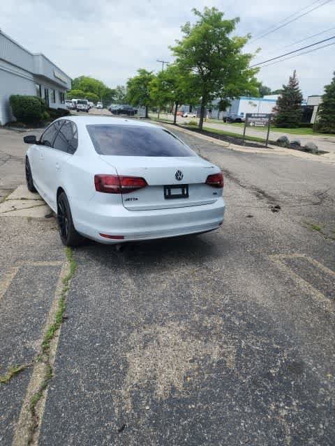 Used 2017 Volkswagen Jetta S w/ Jetta S Cold Weather Package FWD image 19