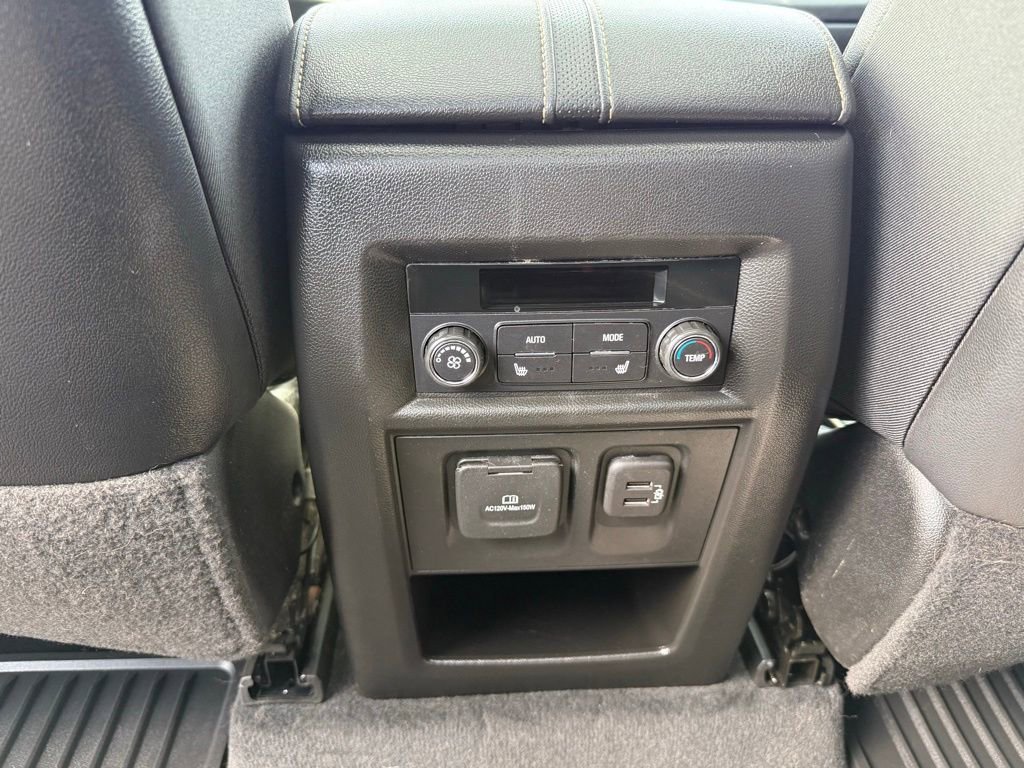 Used 2023 Chevrolet Traverse Premier w/ Redline Edition image 16