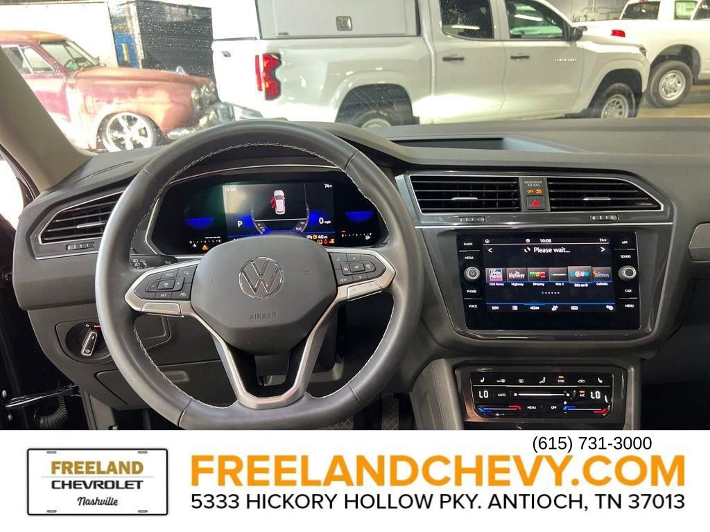 Used 2022 Volkswagen Tiguan SE image 23