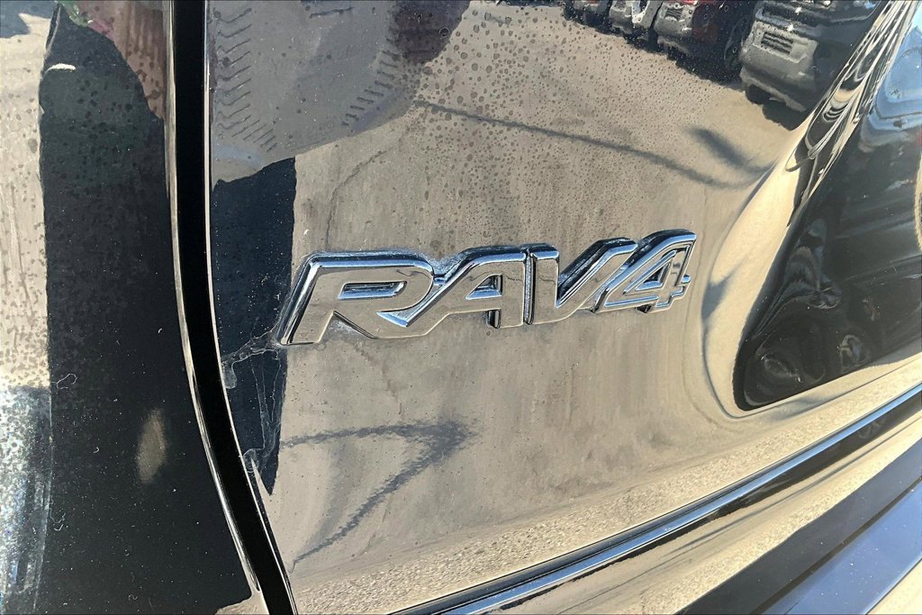 Used 2024 Toyota RAV4 SE AWD/4WD image 33