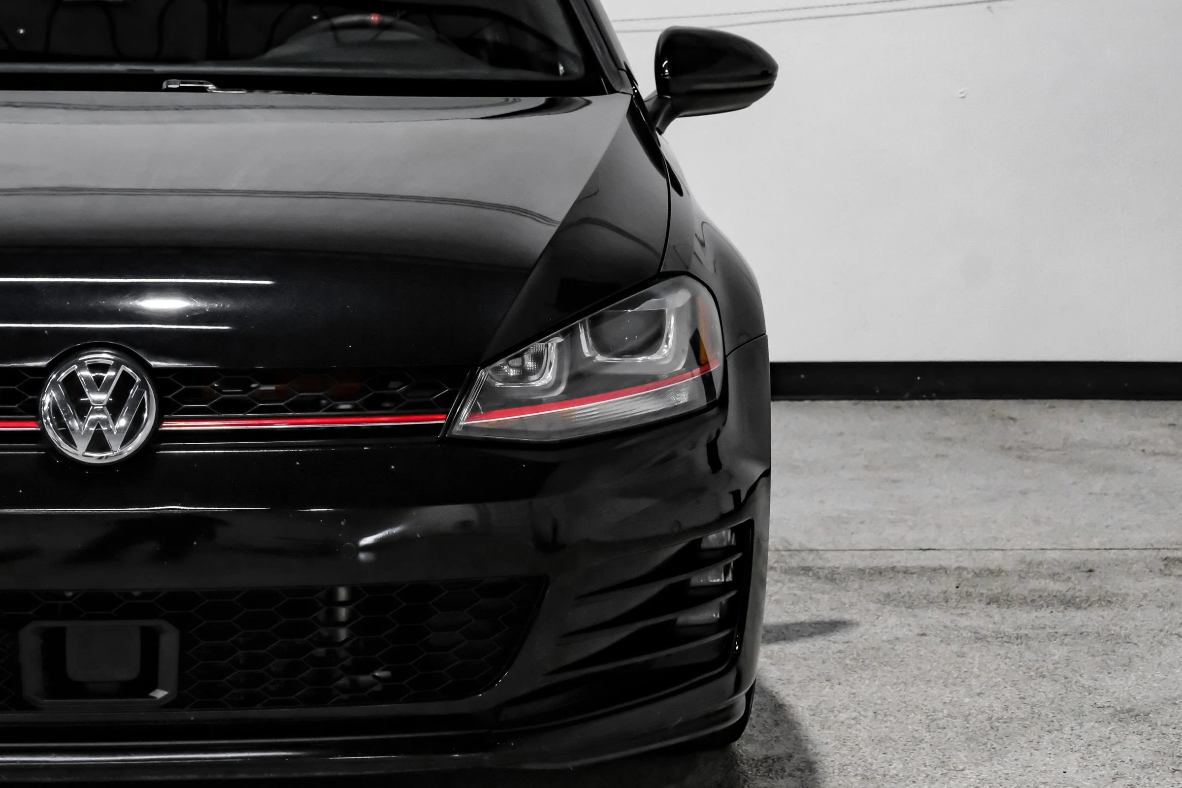 Used 2016 Volkswagen GTI SE FWD image 61