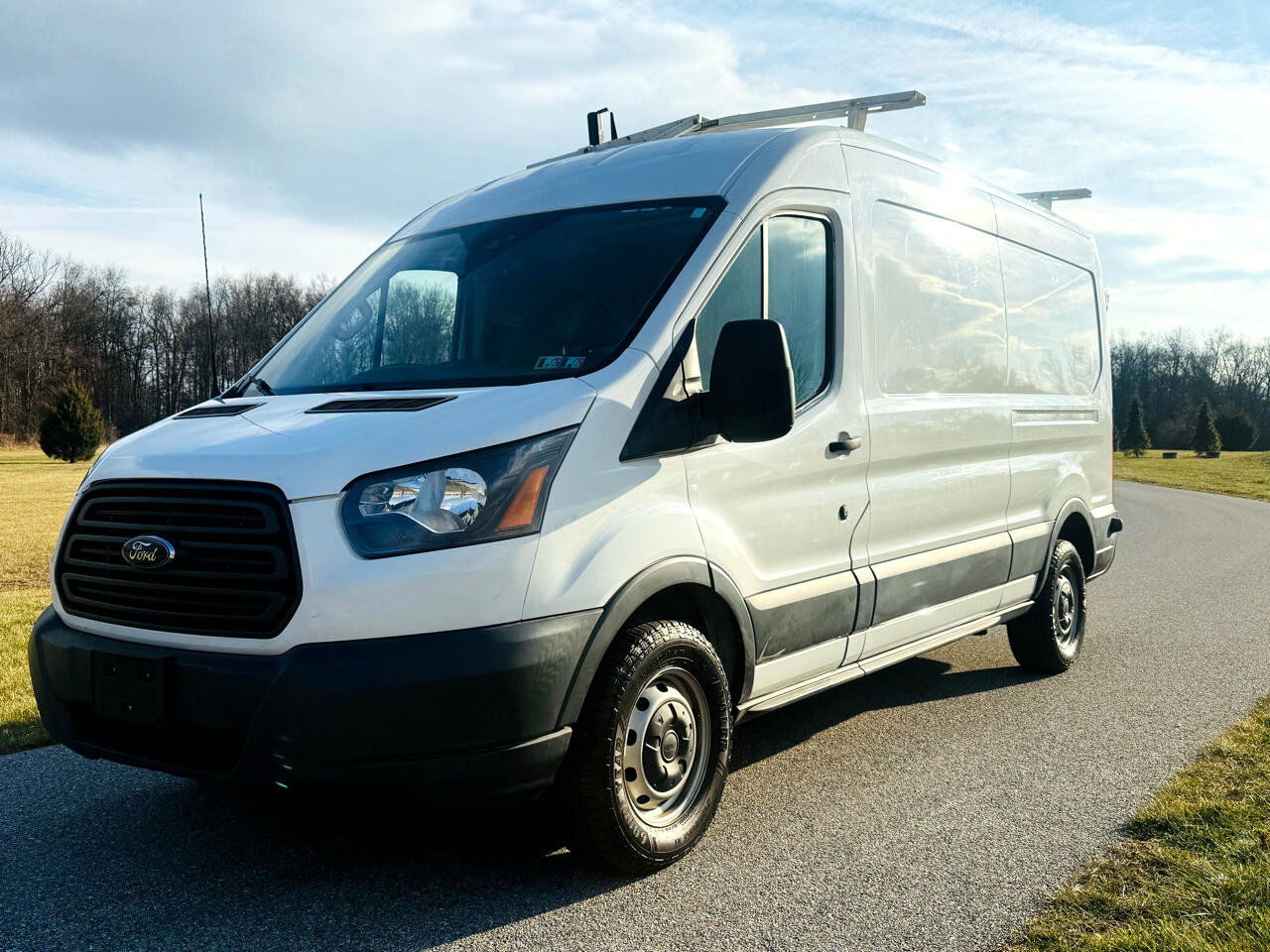 Used 2018 Ford Transit 250 148 Medium Roof image 2