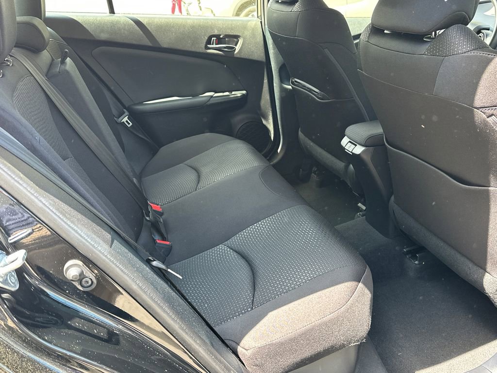 Used 2022 Toyota Prius LE image 11