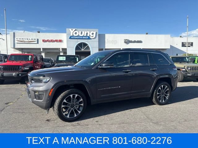 Used 2023 Jeep Grand Cherokee Overland w/ Luxury Tech Group IV AWD/4WD image 1