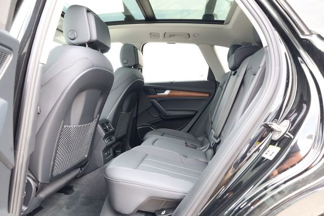 Used 2022 Audi Q5 2.0T Prestige w/ Prestige Package image 32