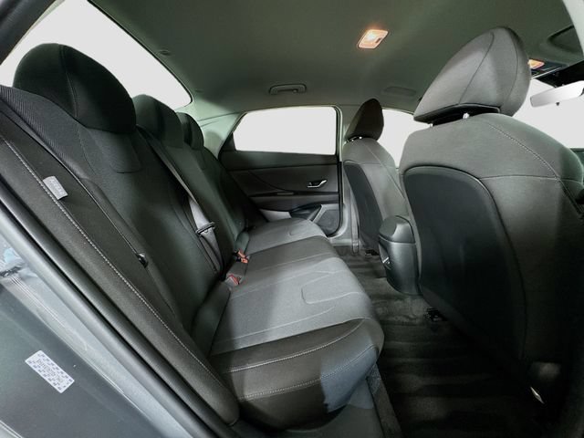 Certified 2024 Hyundai Elantra SE FWD image 28