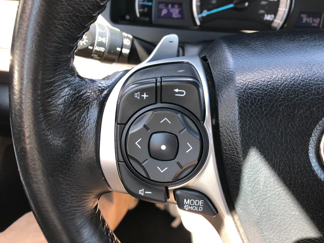 Used 2012 Toyota Camry SE FWD image 18