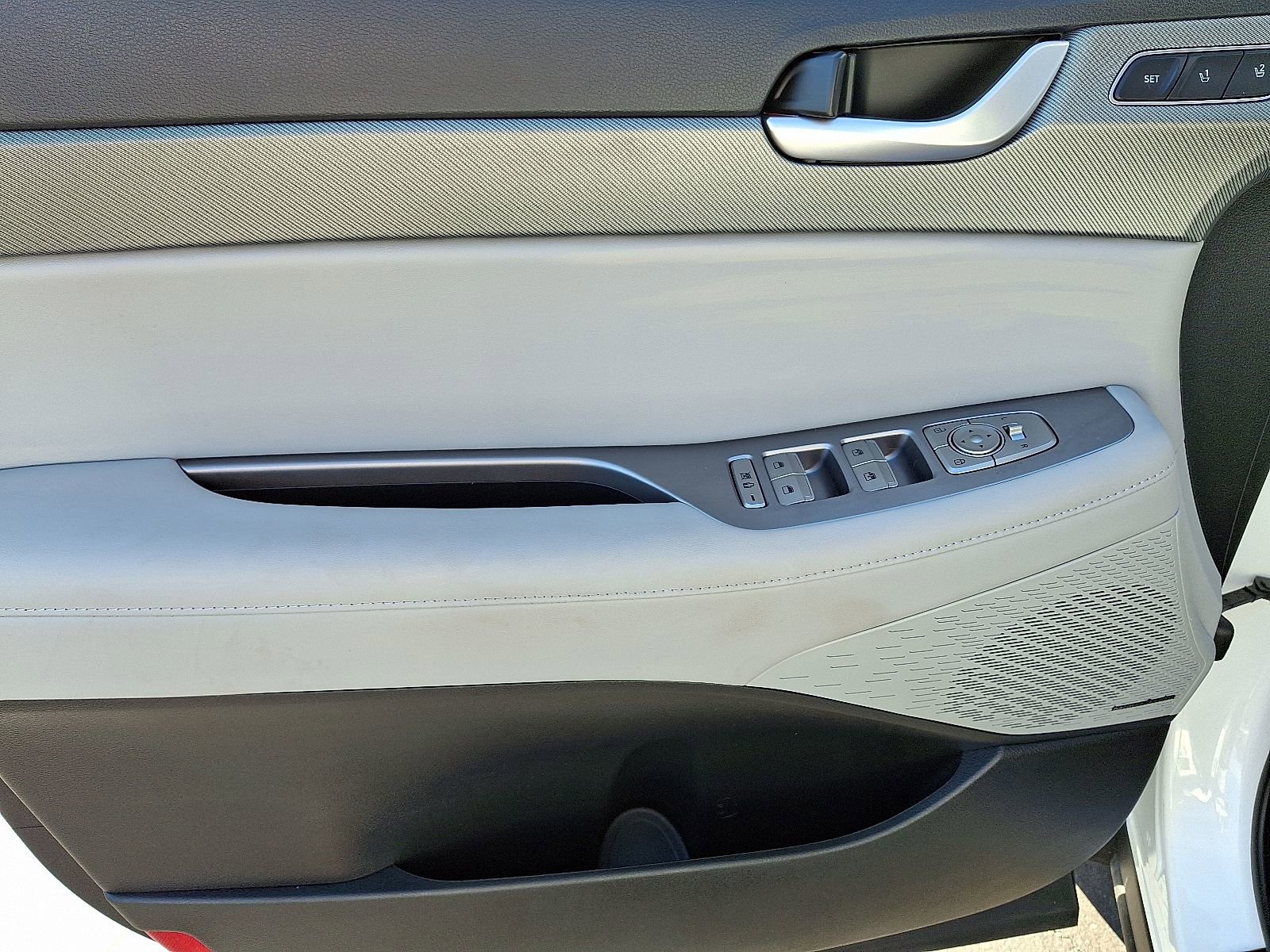 Used 2023 Hyundai Palisade SEL w/ Premium Package image 11