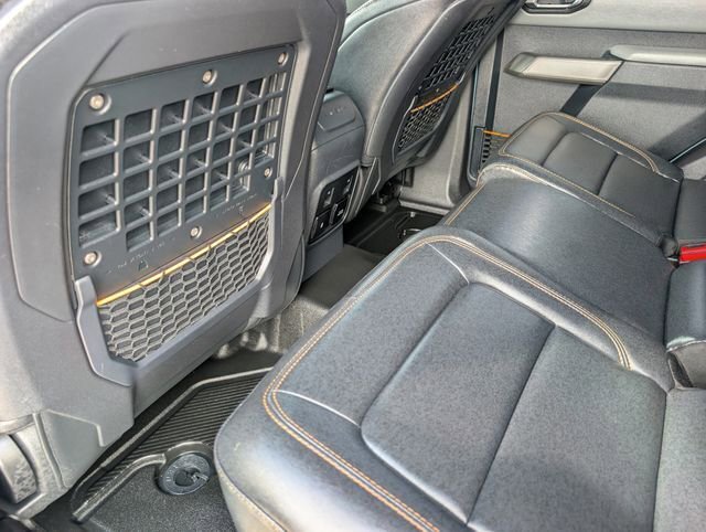 Used 2023 Ford Bronco Badlands image 15