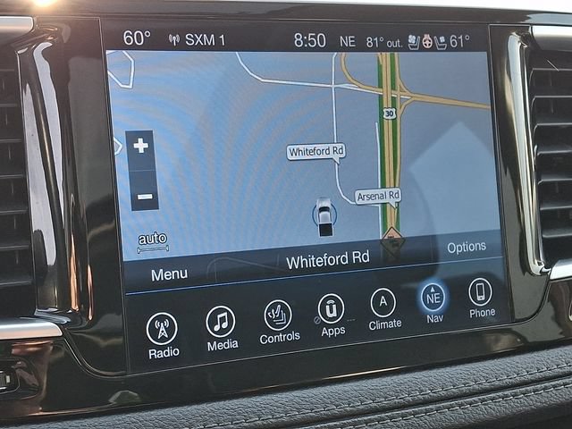 Used 2017 Chrysler Pacifica Limited FWD image 3