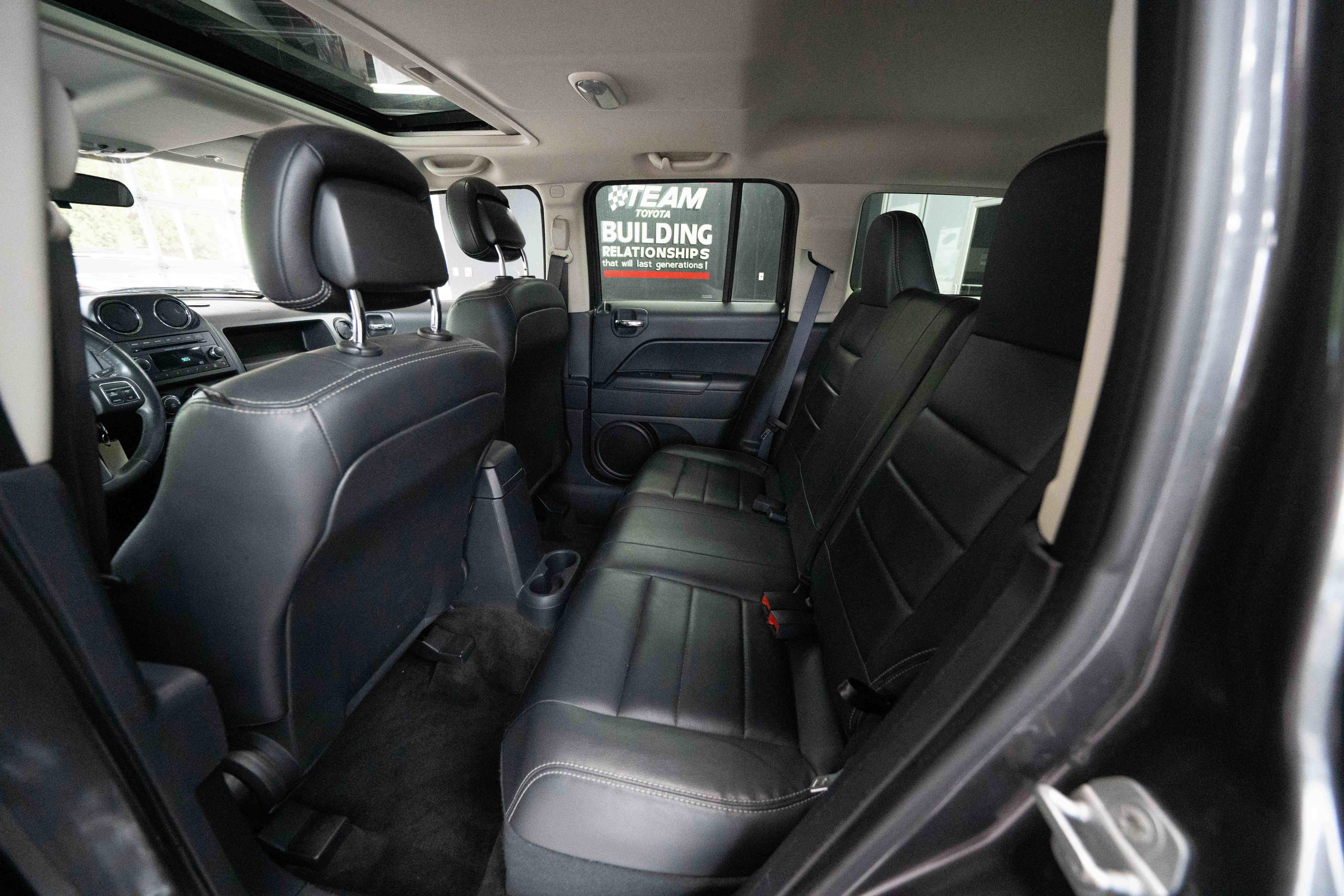 Used 2015 Jeep Patriot High Altitude AWD/4WD image 23