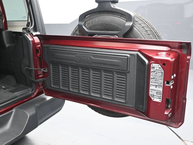 Used 2021 Jeep Wrangler Sport AWD/4WD image 15