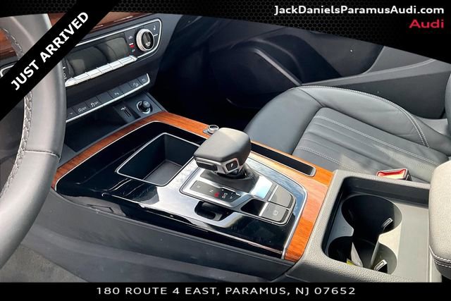 Used 2023 Audi Q5 2.0T Premium w/ Convenience Package image 12