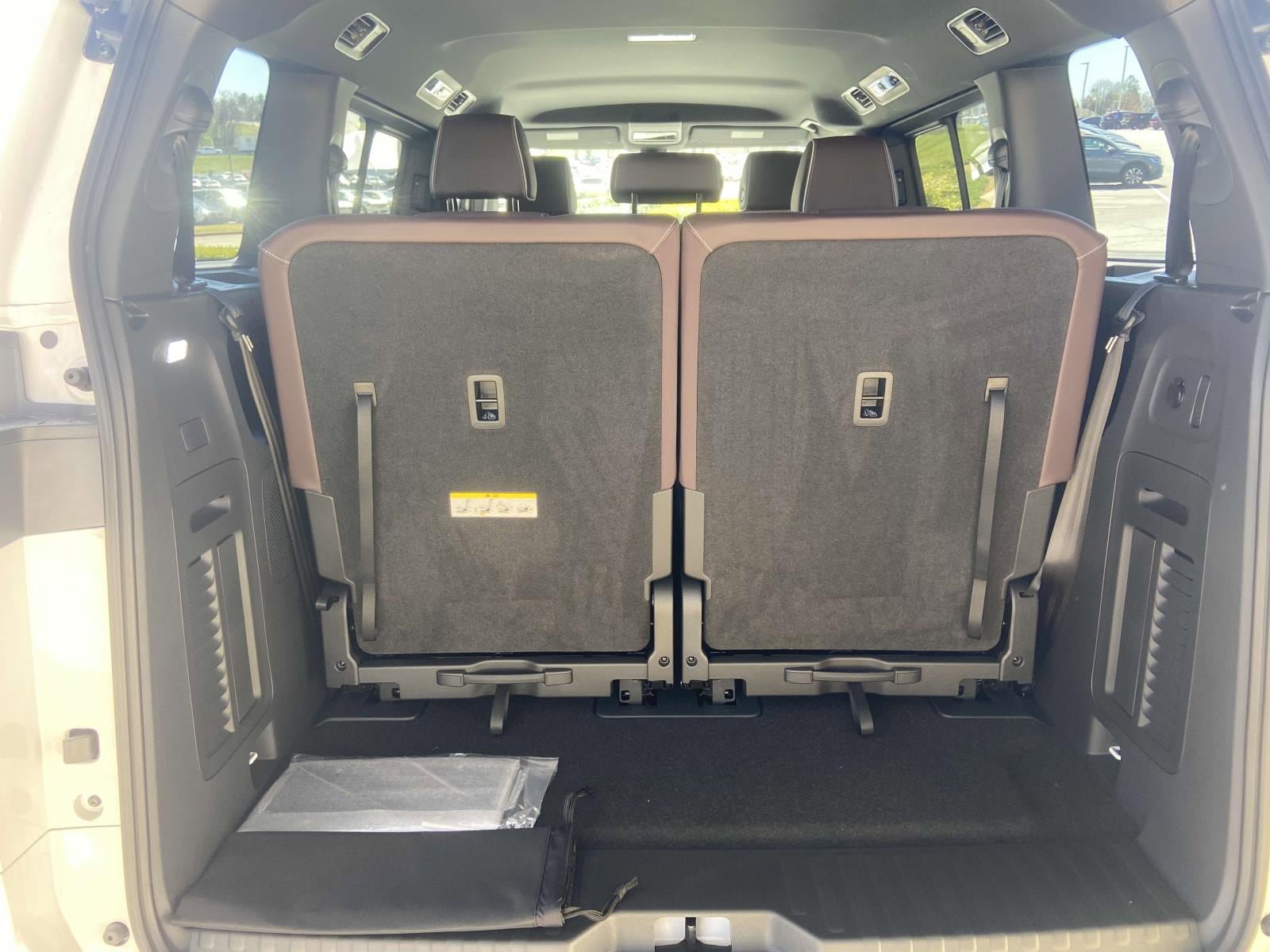 New 2025 Volkswagen ID. Buzz Pro S RWD image 12