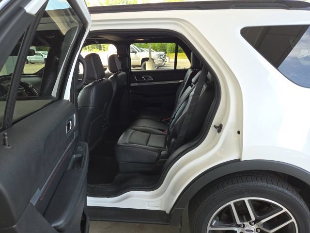 Used 2018 Ford Explorer Sport AWD/4WD image 26