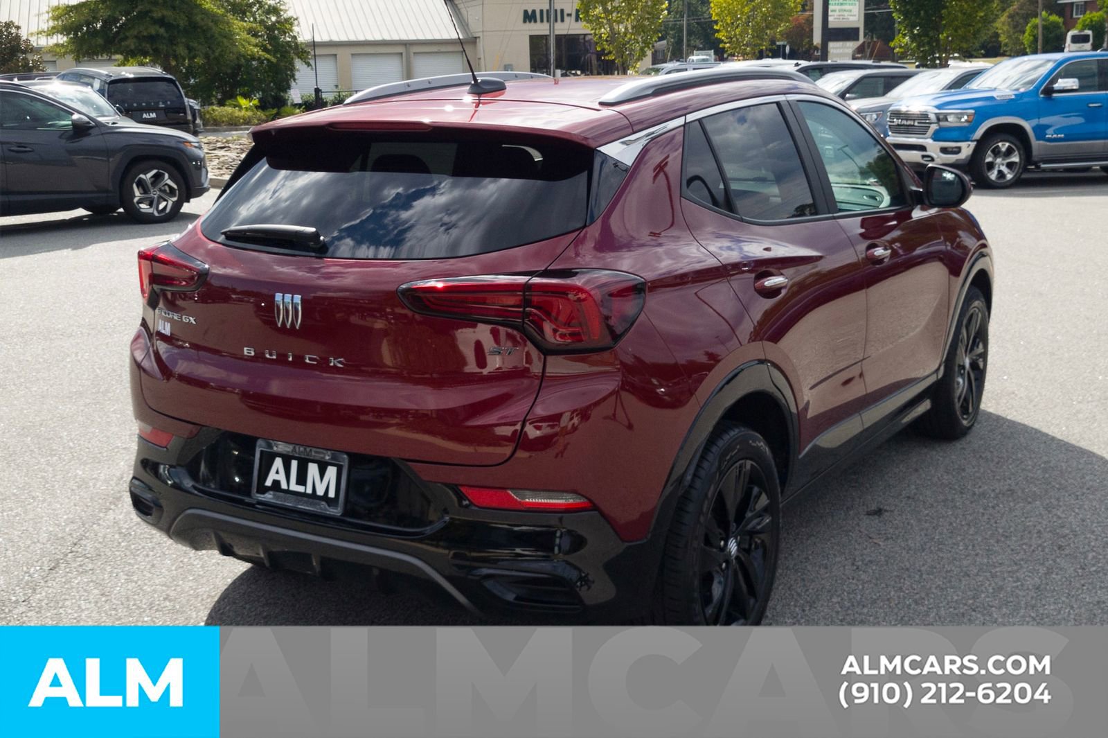 Used 2024 Buick Encore GX Sport Touring image 6