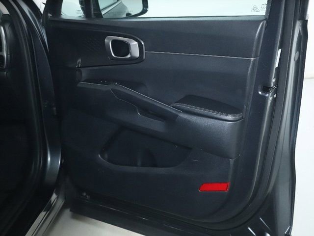 Used 2022 Kia Sorento LX AWD/4WD image 34