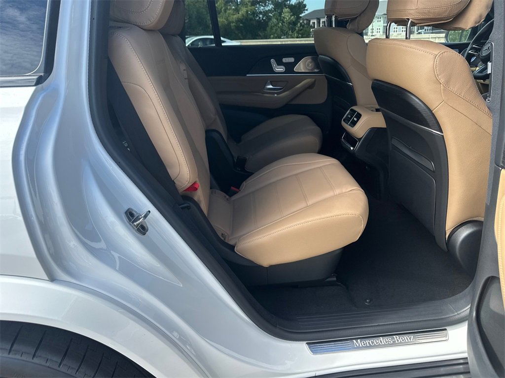New 2026 Mercedes-Benz GLS 580 4MATIC image 18
