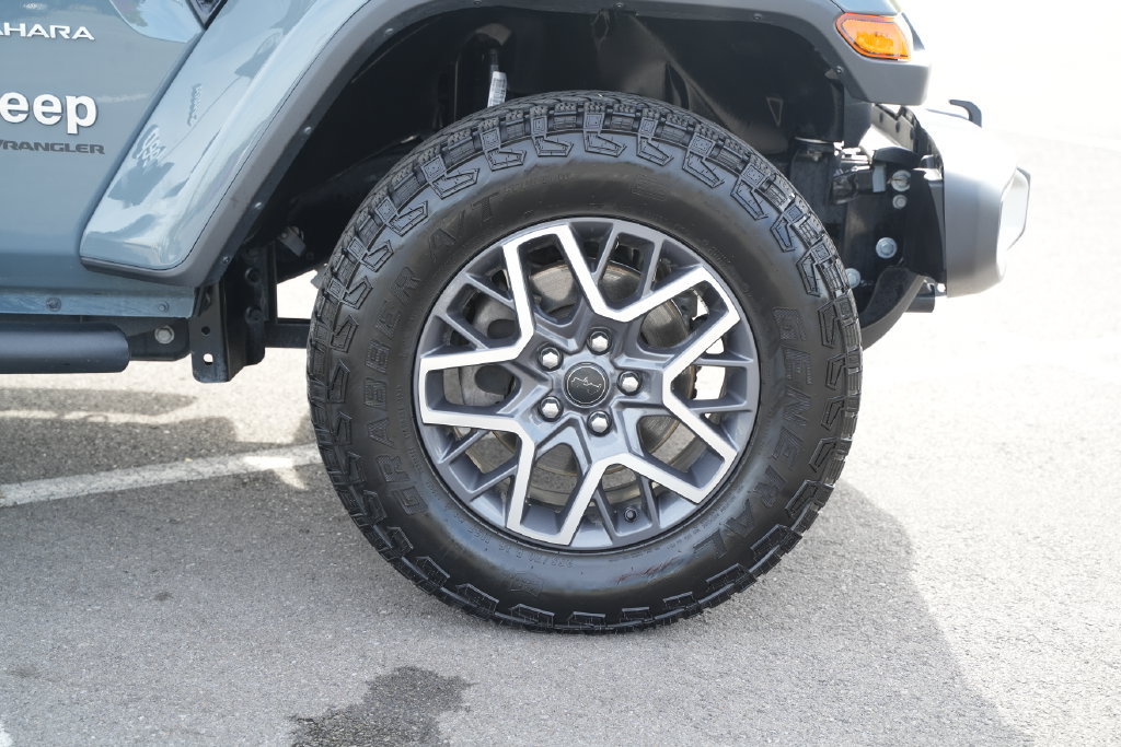 Used 2024 Jeep Wrangler Unlimited Sahara w/ Safety Group AWD/4WD image 50