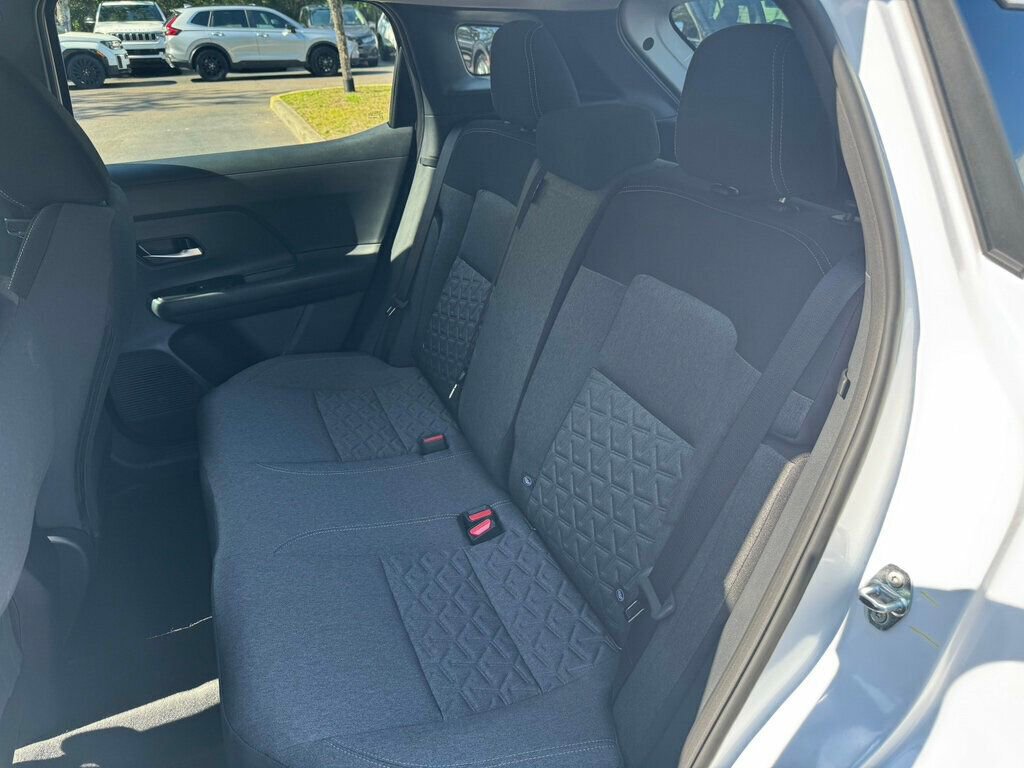 Used 2026 Nissan Kicks SV FWD image 7