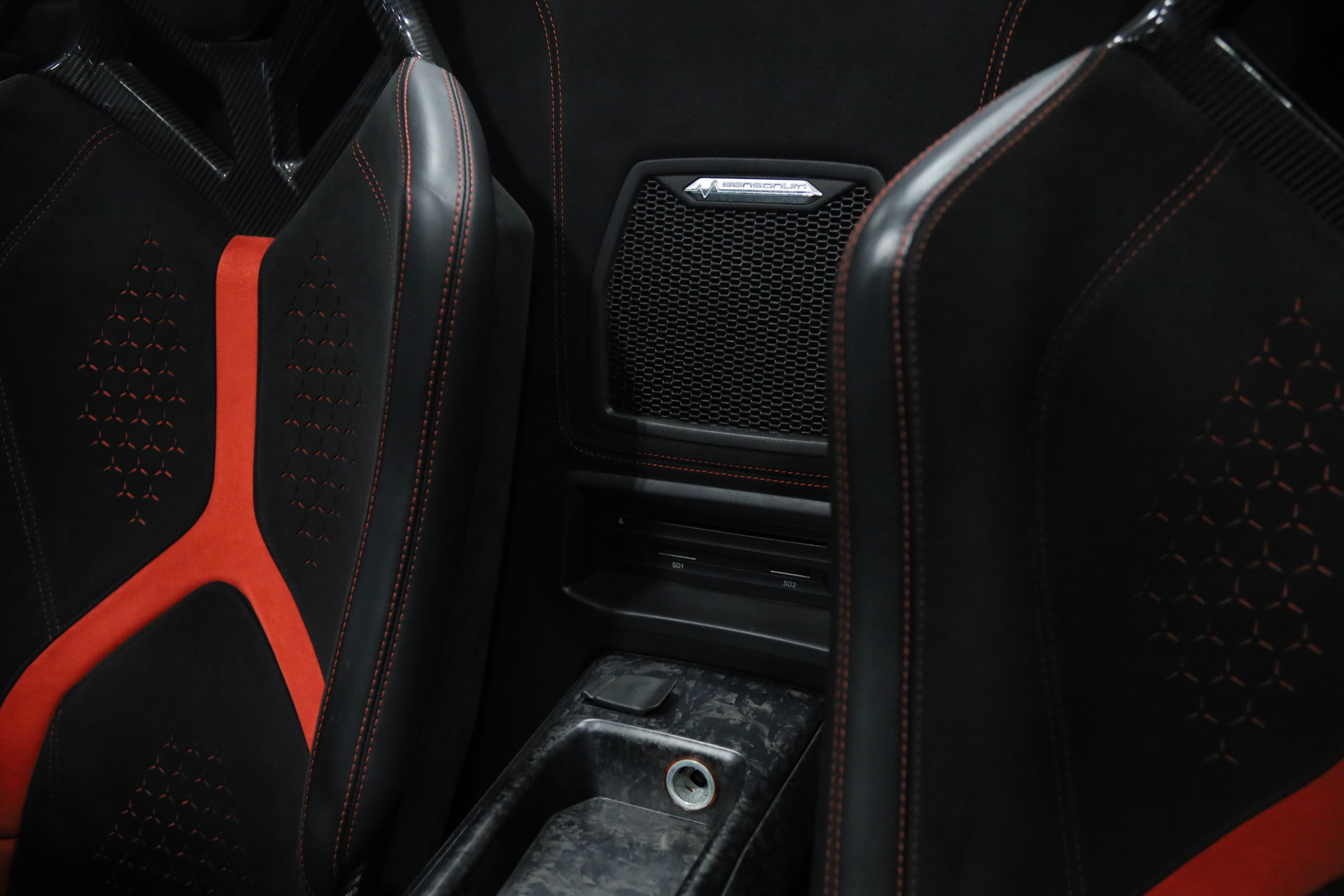 Used 2019 Lamborghini Huracan Performante AWD/4WD image 30
