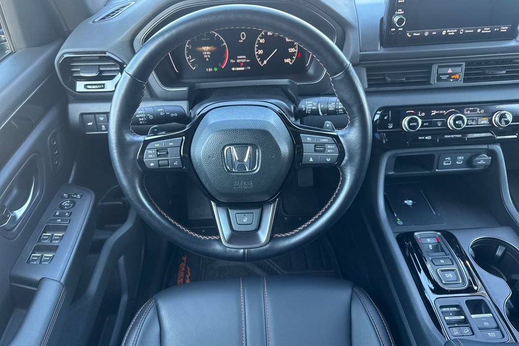 Certified 2024 Honda Pilot TrailSport image 18