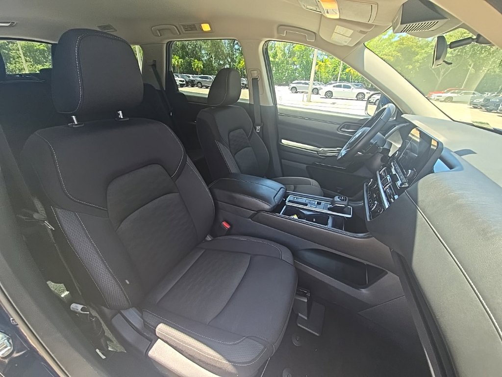 Used 2024 Nissan Pathfinder SV FWD image 34