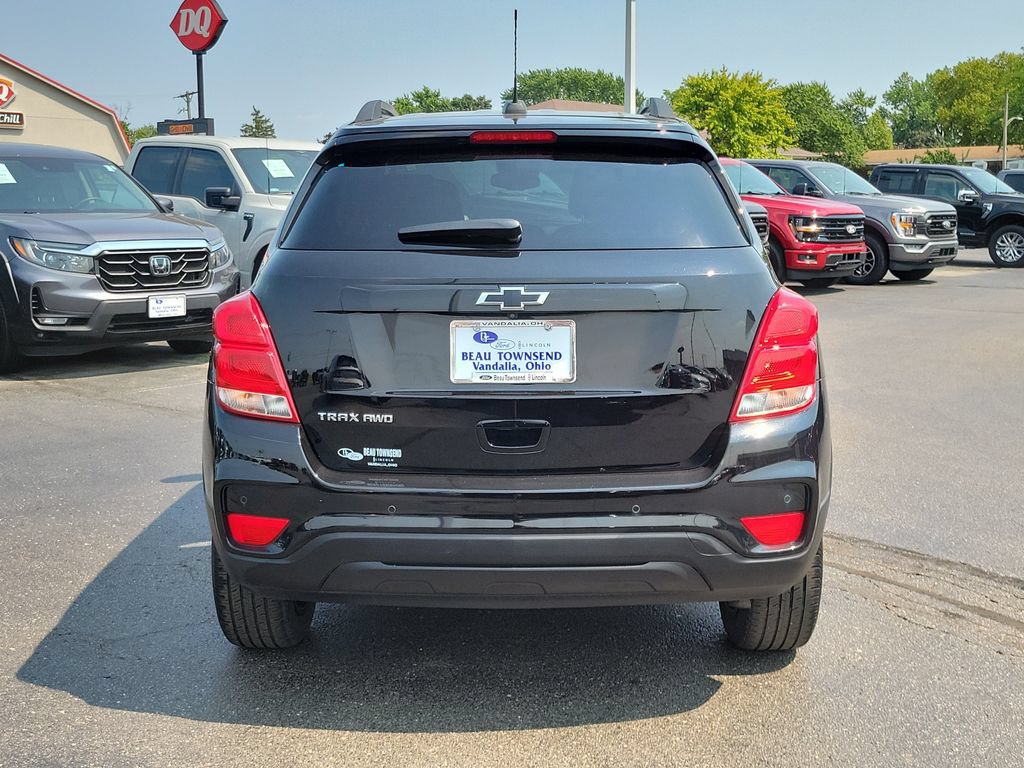 Used 2022 Chevrolet Trax LT w/ Premium Seat Package AWD/4WD image 5