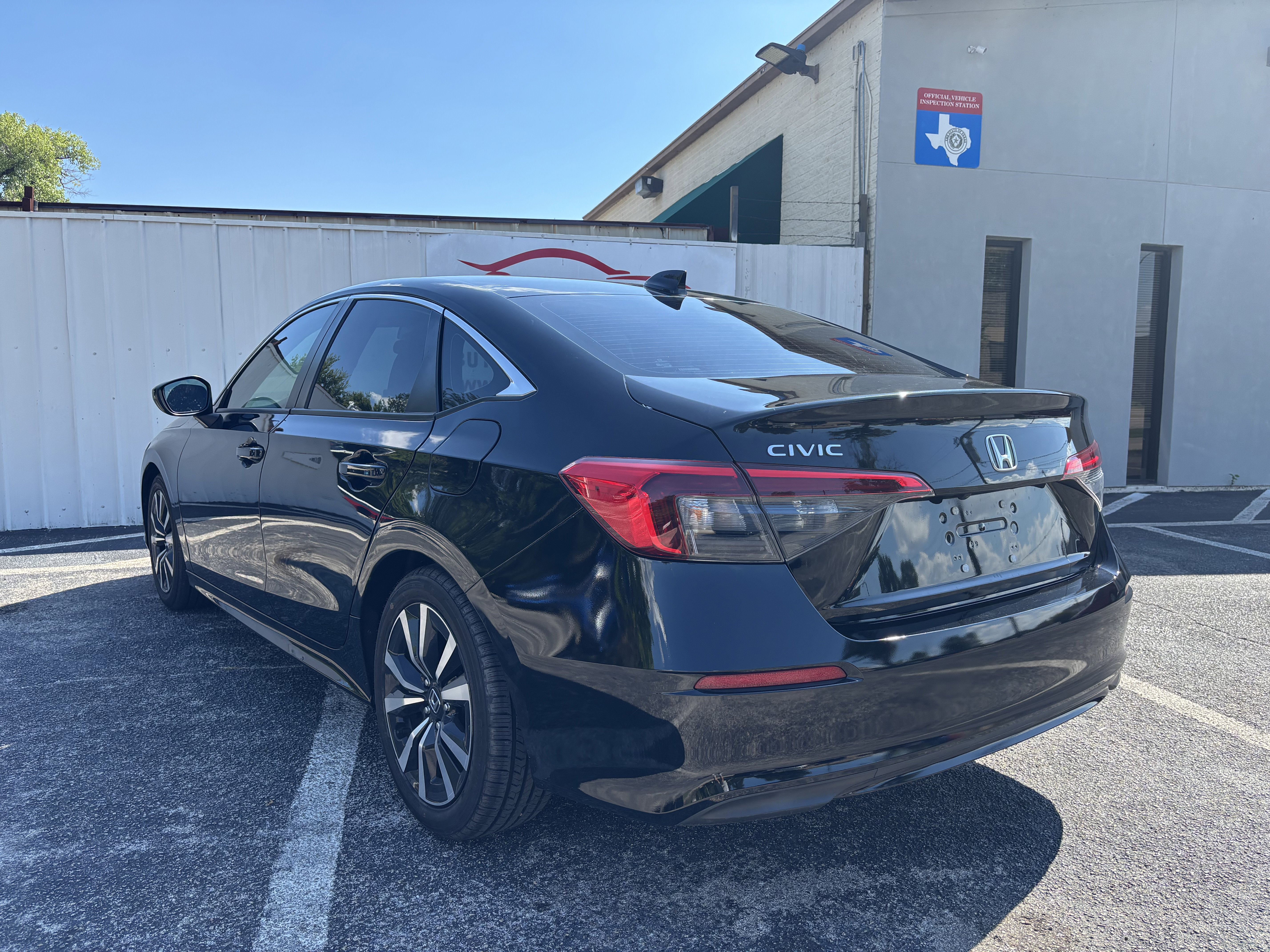 Used 2023 Honda Civic EX image 6