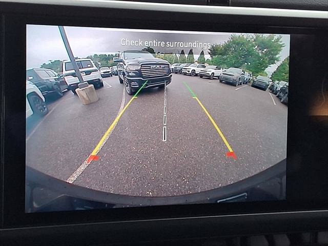 Certified 2024 Jeep Wrangler Unlimited Sahara AWD/4WD image 30