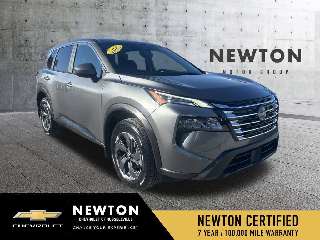 Used 2025 Nissan Rogue SV FWD image 1